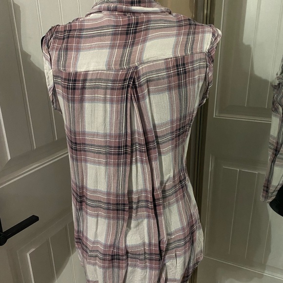 Kismet Plaid Muscle Tank - Picture 2 of 3